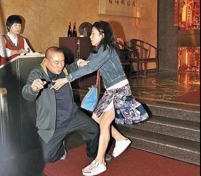 李嘉欣把最美的青春給了富豪劉鑾雄,為什麼大劉離婚了也不娶她? 李嘉欣把最美的青春給了富豪劉鑾雄,為什麼大劉離婚了也不娶她?