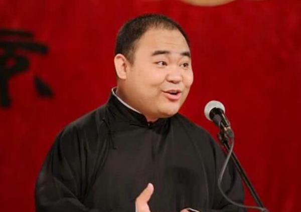 侯震：上班時間打遊戲，為啥什麼都不幹郭德綱也養著他？