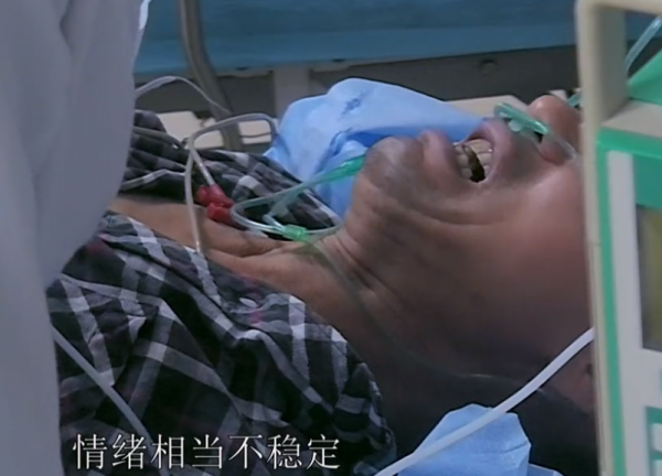 真實故事：農民工意外墜樓，腦袋被摔出血洞，後來搶救過來了嗎？