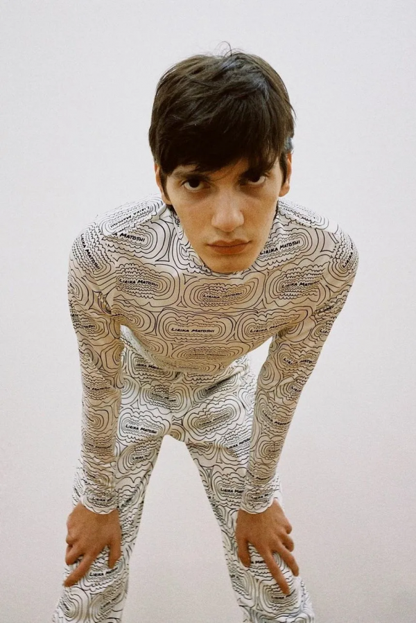 噓，才不像秋衣～我有明星、博主們的打底衫秘籍