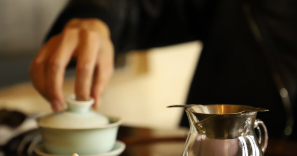 小雪節氣你還在亂喝茶?冬季養生喝什麼茶好?聽聽老茶客的建議 小雪節氣你還在亂喝茶?冬季養生喝什麼茶好?聽聽老茶客的建議