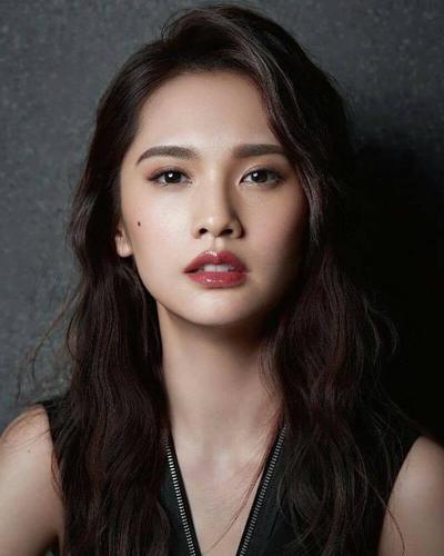 臉上有痣也耐看的女藝人，只服這幾位，甚過整容的女星，還有魅力