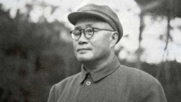 得知他被俘虜,宋任窮連夜報告,劉伯承說:救不出活的,死的也要 得知他被俘虜,宋任窮連夜報告,劉伯承說:救不出活的,死的也要