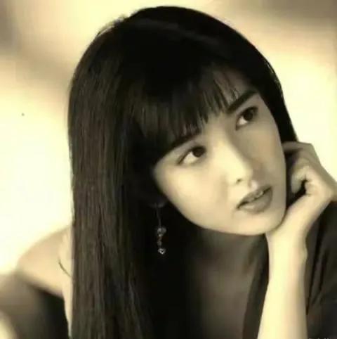 五位女港星告訴你，年輕時候有多美