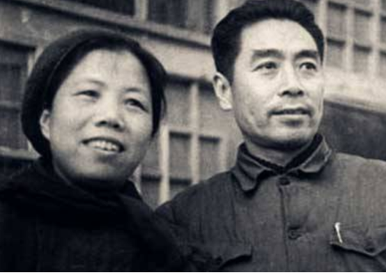 周恩來逝世後，鄧穎超收到一封神秘來信，8年後才見到寫信之人