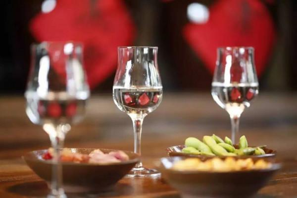 同樣是烈酒，為什麼伏特加能賣遍全世界，而白酒卻只有中國人喝？