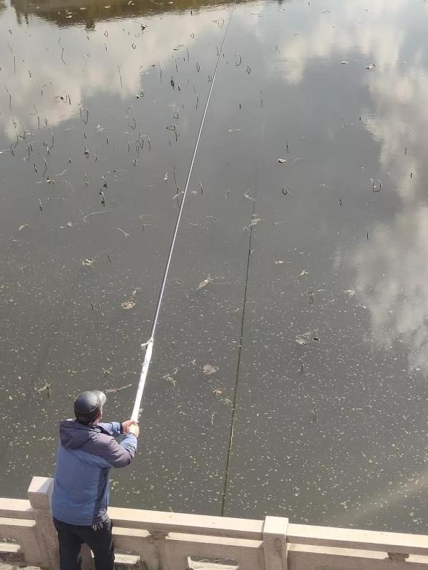 冬釣不偷懶，上魚才能多，揭穿釣魚大爺冬季釣魚多的秘密