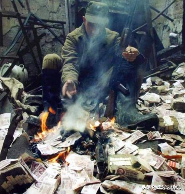 襲擊外國人、毆打警察,俄羅斯“納粹”為什麼無法無天? 襲擊外國人、毆打警察,俄羅斯“納粹”為什麼無法無天?