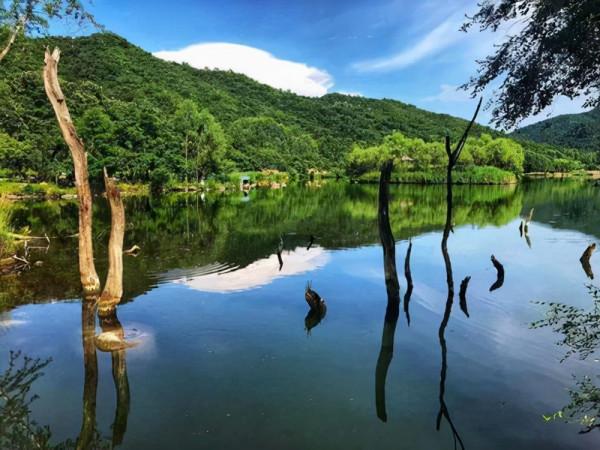 京郊一處神仙景區，一年四季風景如畫，自駕2h車程非常適合露營