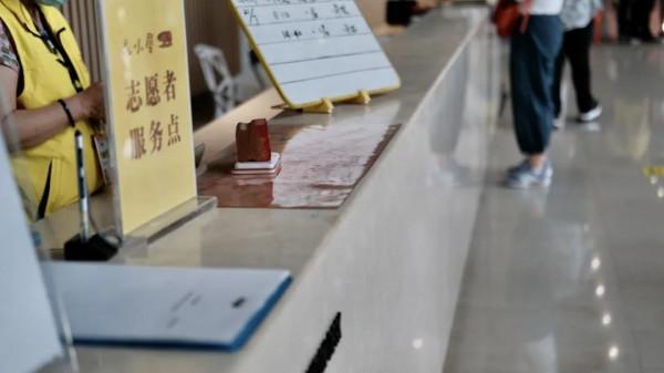 我一下午在成都戳了105個章 我一下午在成都戳了105個章