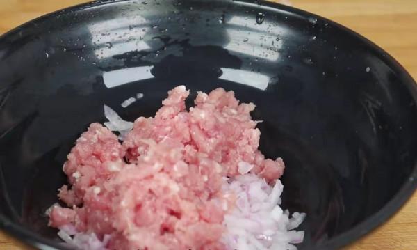 土豆加洋蔥這樣做太解饞了，開胃又下飯，上桌連湯汁都不剩，真香