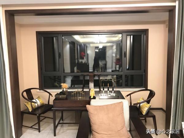 130㎡時尚復古風格的家居裝修,房門都是到頂設計,房子更顯大氣 130㎡時尚復古風格的家居裝修,房門都是到頂設計,房子更顯大氣