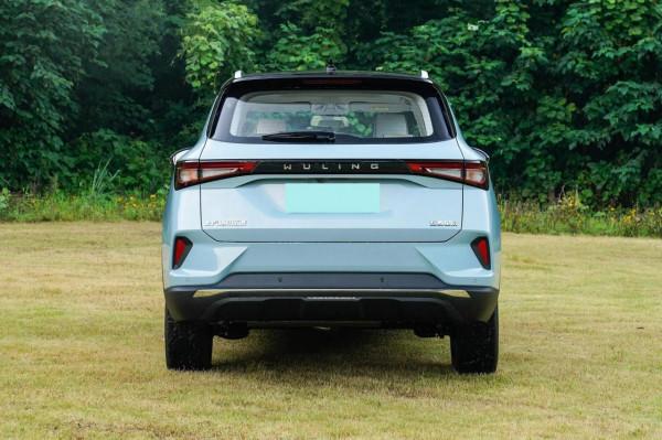 想買10萬級品質好的SUV，不妨看看這兩款，油耗低、空間大、安全