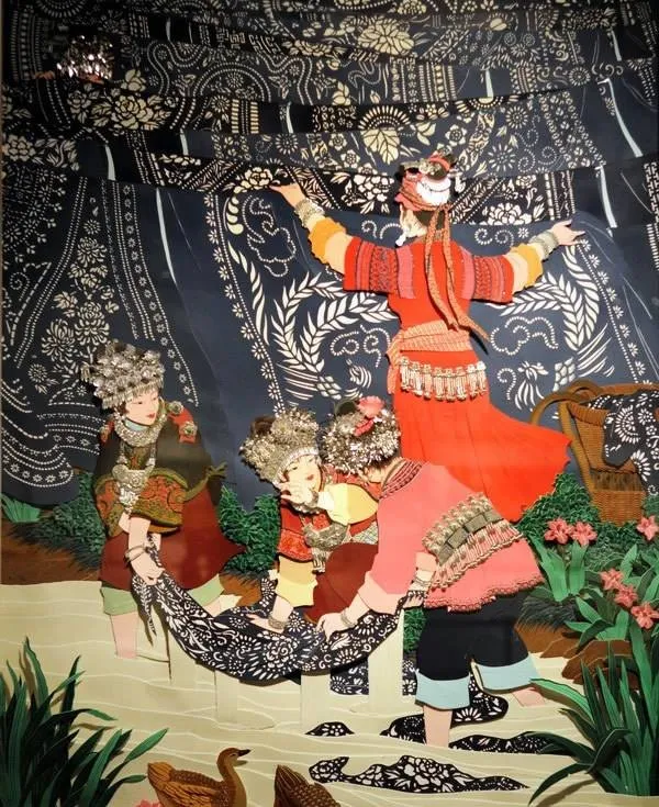 東北大姐剪紙逼真似油畫遭人質疑20年：太神了，不愧是天下第一剪