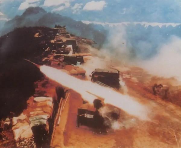 老山戰役一天殲敵六個團，炮兵發揮決定作用，僅火箭炮就13次齊射