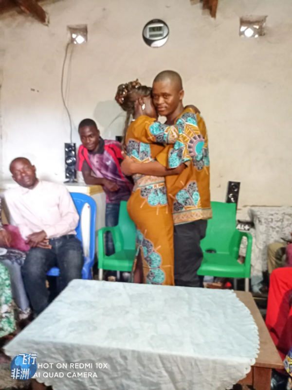 非洲鄉村婚禮實拍——見過這樣的婚禮嗎？