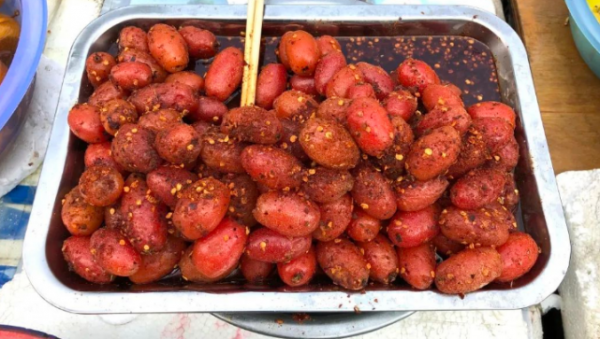 南方人逛雲南農村菜市場，朋友圈曬照卻火了，網友：一種都不認識