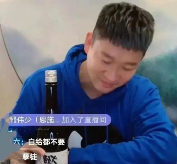 從相聲一哥到錢途盡毀,背叛郭德綱11年後,曹金正在自食其果 從相聲一哥到錢途盡毀,背叛郭德綱11年後,曹金正在自食其果