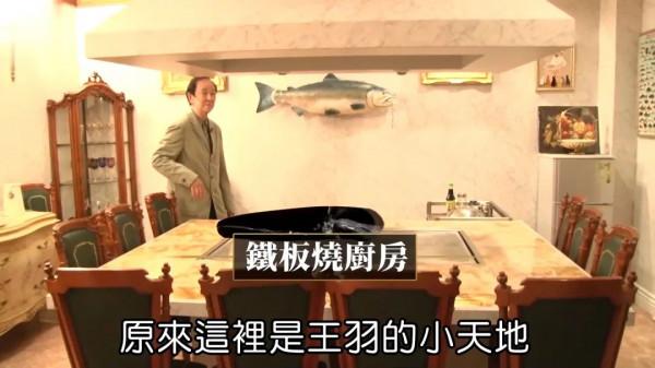 香港演員賣3億豪宅,馬桶20W、花瓶60W,卻帶家人住進小房子 香港演員賣3億豪宅,馬桶20W、花瓶60W,卻帶家人住進小房子