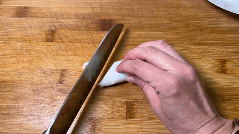 一根沙拉腸,一把木耳,一個柿椒簡單一炒,色香味俱佳,營養美味 一根沙拉腸,一把木耳,一個柿椒簡單一炒,色香味俱佳,營養美味