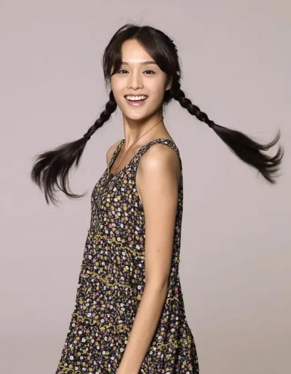 著名演員饒敏莉:當紅時嫁給窮小子富大龍,結婚10年,終修成正果 著名演員饒敏莉:當紅時嫁給窮小子富大龍,結婚10年,終修成正果