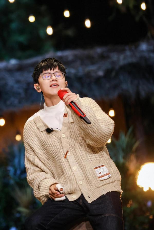 張傑的造型，究竟是土還是時尚？