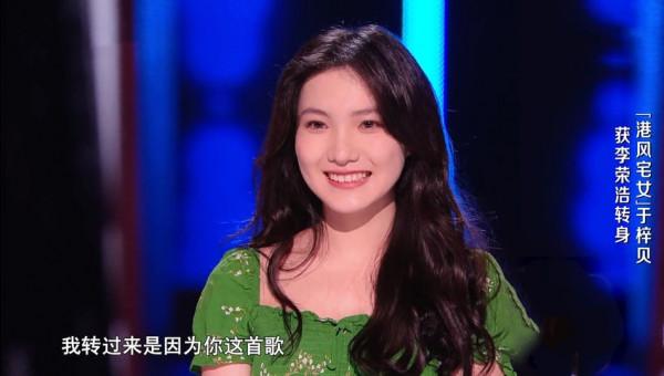李克勤為什麼捨棄王靖雯而留下了明顯遜色的賀三?原因有三點 李克勤為什麼捨棄王靖雯而留下了明顯遜色的賀三?原因有三點