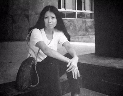 1991年,作家三毛用絲襪繞頸而亡,11天后,賈平凹收到了她的來信 1991年,作家三毛用絲襪繞頸而亡,11天后,賈平凹收到了她的來信