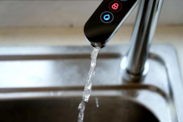 高性價比、航天品質,央視推薦,九陽熱小淨淨水器體驗 高性價比、航天品質,央視推薦,九陽熱小淨淨水器體驗