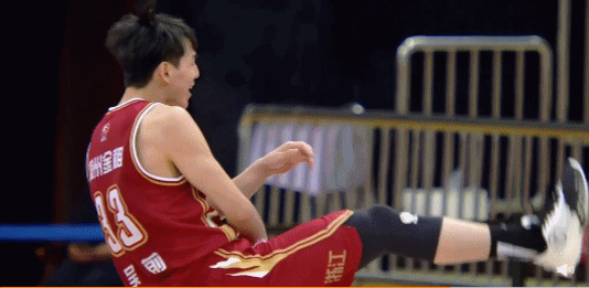 朱旭航半場27分吳前10中1僅得5分 廣東8人上雙大勝浙江三戰全勝 朱旭航半場27分吳前10中1僅得5分 廣東8人上雙大勝浙江三戰全勝