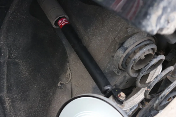 怪獸修車：翻新24萬公里的天籟公爵，底盤效能維修，專治實用派