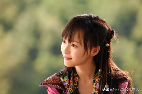 古裝美人敗給“髮際線”？少了劉海和額飾，“天仙”顏值都救不了