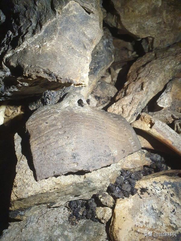 斯洛伐克發現有人類遺骸的洞穴