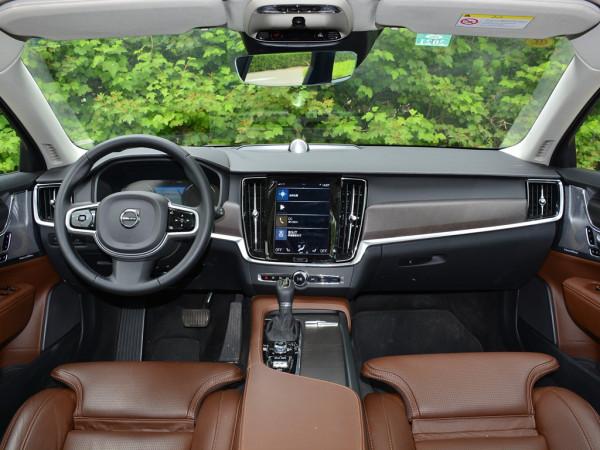 預算50萬左右,買中大型車,賓士E級新能源和沃爾沃V90怎麼選? 預算50萬左右,買中大型車,賓士E級新能源和沃爾沃V90怎麼選?