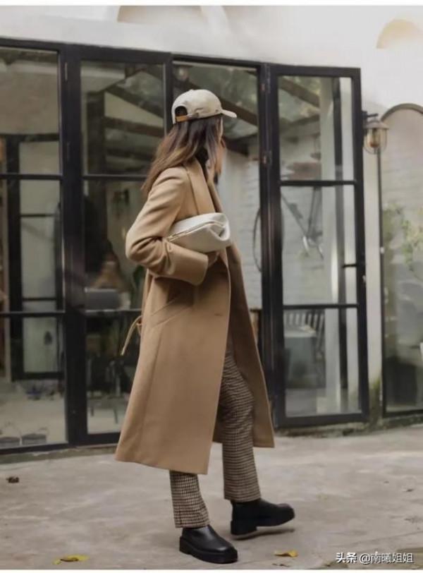 今年秋冬備齊這3條“褲子”就足夠,搭大衣時髦、配羽絨服顯瘦 今年秋冬備齊這3條“褲子”就足夠,搭大衣時髦、配羽絨服顯瘦