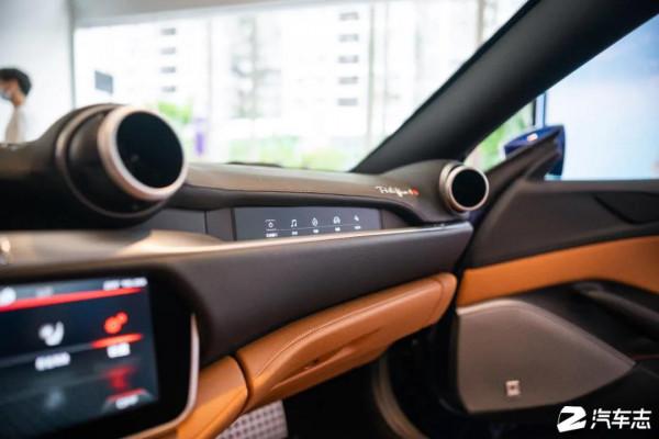 當法拉利和敞篷結合到一起時,看Portofino M就不能只看價格 當法拉利和敞篷結合到一起時,看Portofino M就不能只看價格