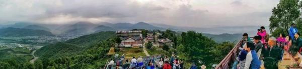 在尼泊爾觀雪山日出