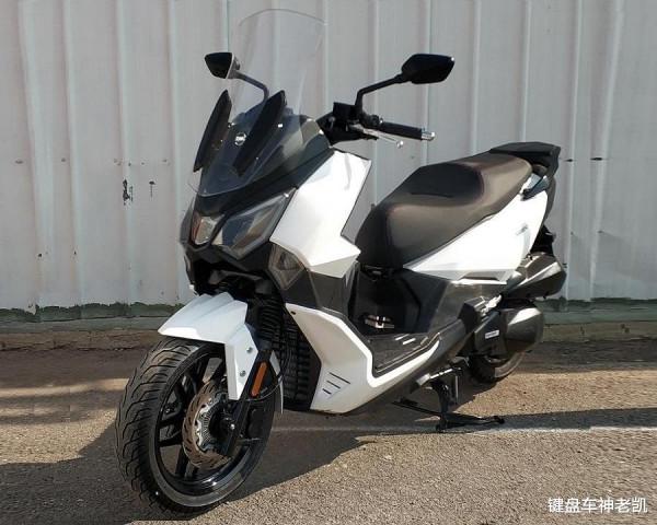 三陽“平板九妹”JOYRIDE、賽道踏板“JET SL”雙雙現身國內