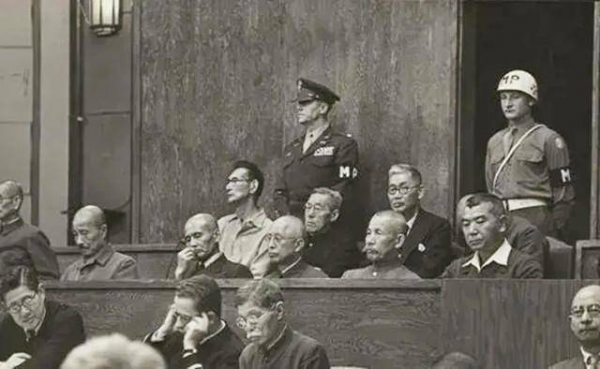 鶴丸光吉槍決全過程：行刑槍支換成衝鋒槍，死前高喊“天皇萬歲”