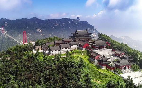 雨後天晴絕美雲海惹人醉!超大月餅免費吃!盡享中秋團圓之樂! 雨後天晴絕美雲海惹人醉!超大月餅免費吃!盡享中秋團圓之樂!