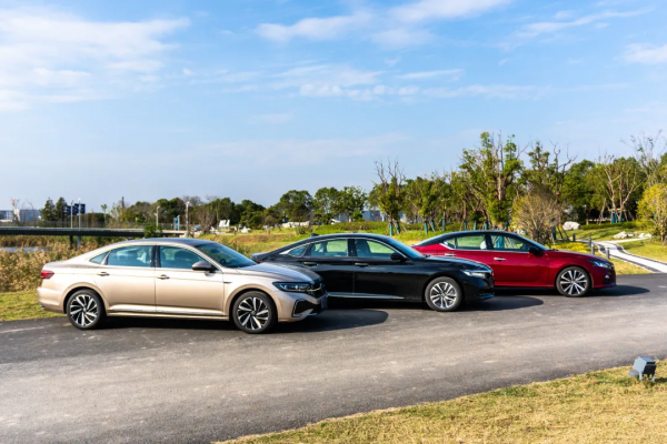 內燃機最後的防線！對比評測2021款天籟/新雅閣/新帕薩特