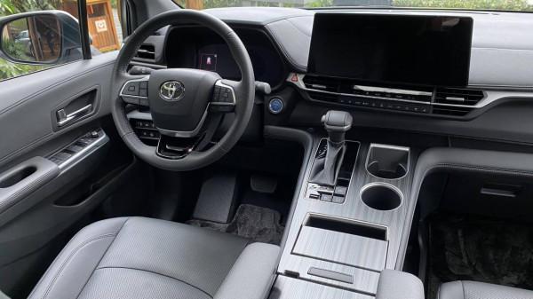 奶爸張局體驗賽那：很豐田，也很不豐田