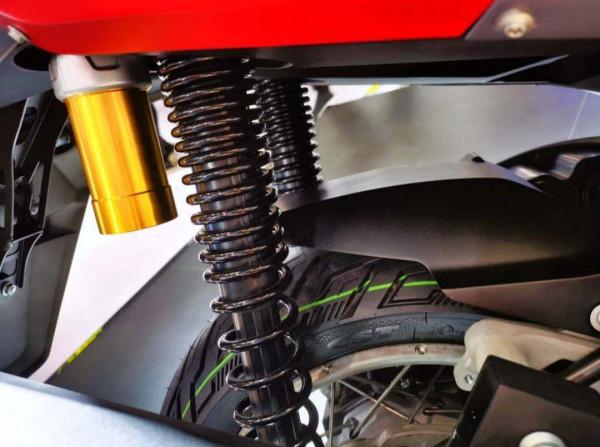 力刻戈壁亮相:又一誠意之作,這才像臺ADV踏板 力刻戈壁亮相:又一誠意之作,這才像臺ADV踏板