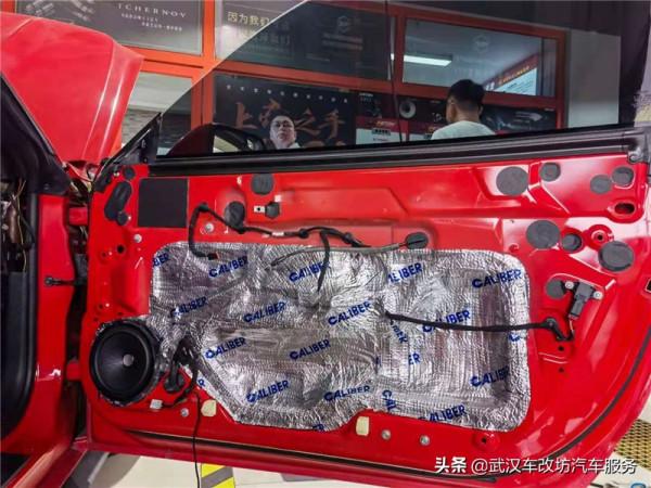 鍾愛的音樂風格 武漢歌德福特野馬汽車音響改裝 鍾愛的音樂風格 武漢歌德福特野馬汽車音響改裝