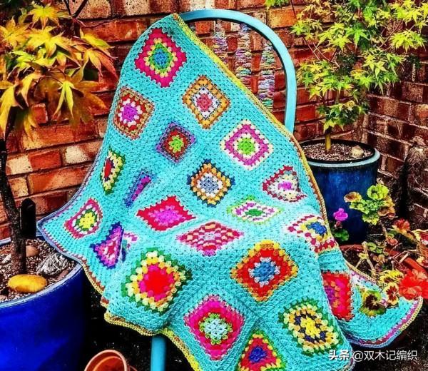 推薦一些彩色手工毯子的作品，希望這些五顏六色給你帶來好心情