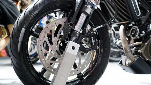 凱蒂貓給的勇氣，很貴的單缸胡斯瓦納401趕腳咋樣？