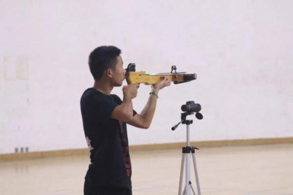 弓弩造價貴、效能落後，為何中國特種兵還使用？這2點槍械做不到