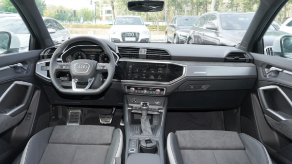 優惠5.2萬再加四環車標，這才是姑娘沒買寶馬的原因？