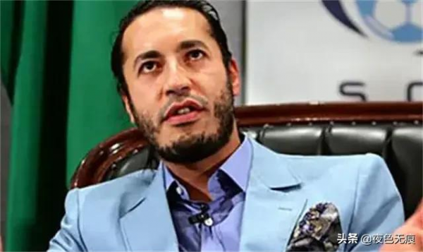 卡扎菲五子生前最後時刻：邊喝水邊抽菸，神情淡定地與叛軍對話