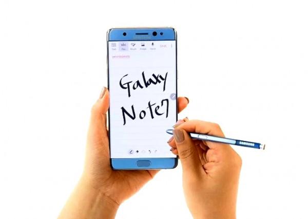三星GALAXY Note1到Note20“工業變異”你更喜歡哪一款設計呢? 三星GALAXY Note1到Note20“工業變異”你更喜歡哪一款設計呢?